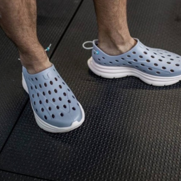 Kane Recovery Shoes Other - Kane Revive Shoes Sky Blue Active Recovery Vented Rubber Slip M 10 W 12